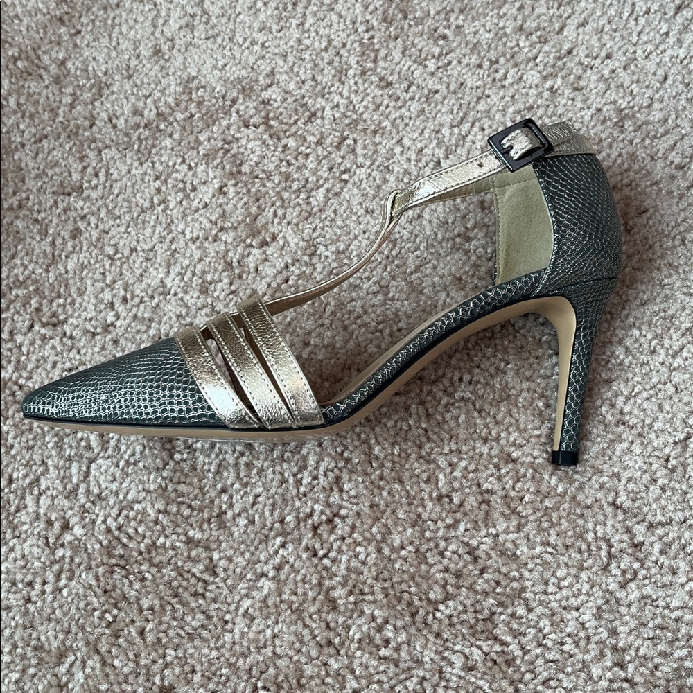 Bruno Magli Gold Embossed T- Strap Heels - Picture 2 of 9